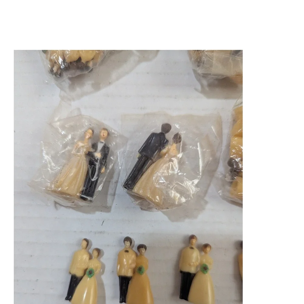 Vintage Plastic Miniature Bride and Groom Cake Topper Bulk Lot Wedding Favors 1